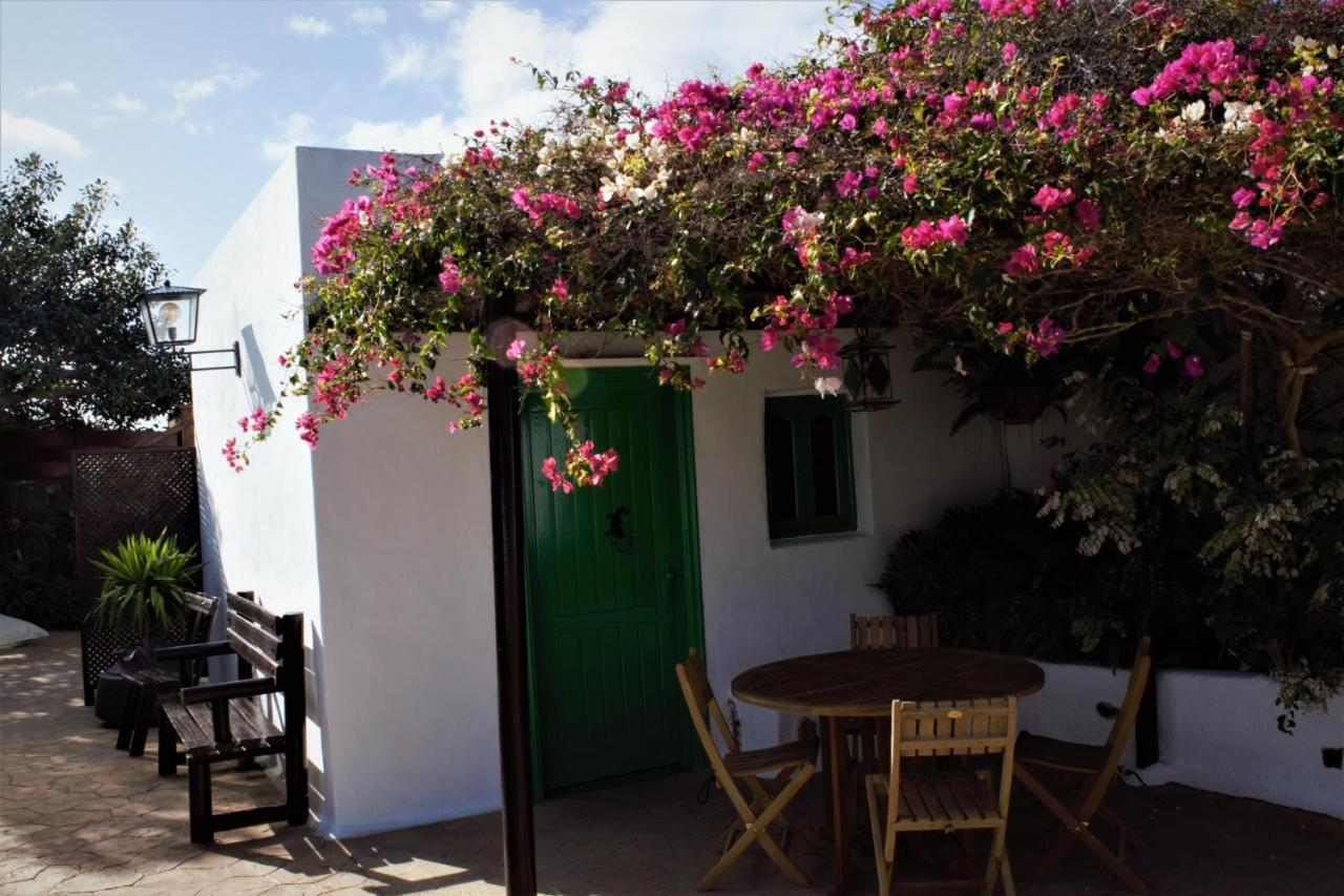 Buganvilla Molino ตินาโค ภายนอก รูปภาพ