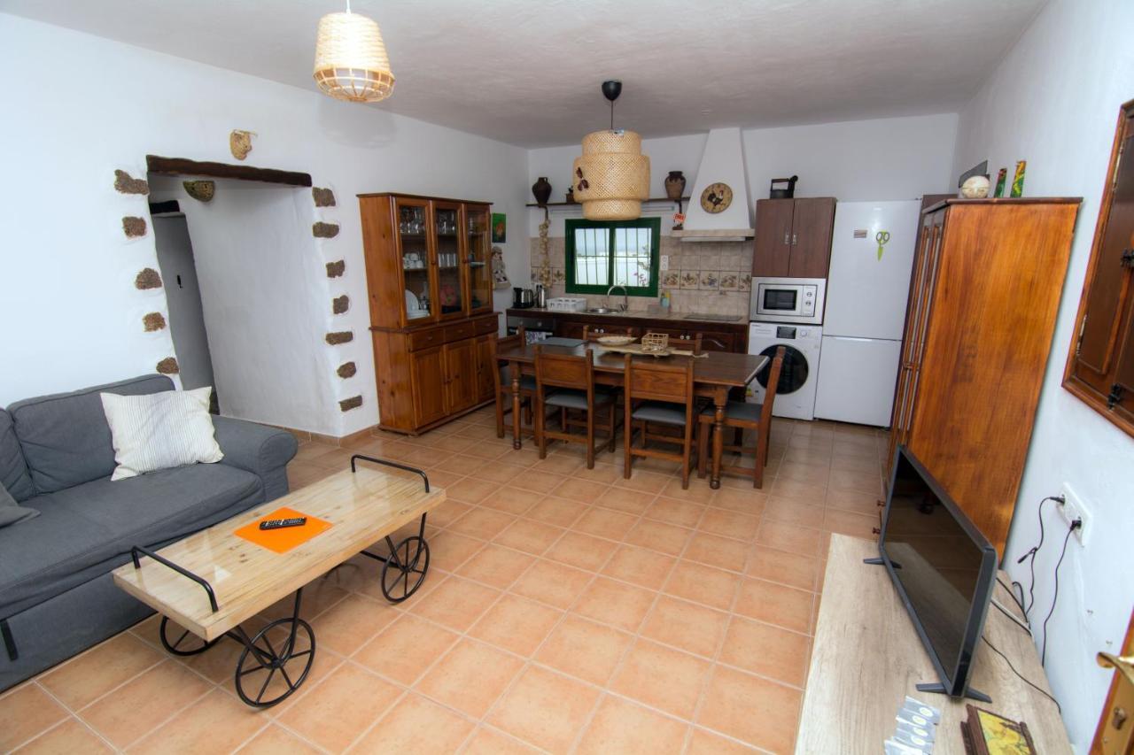 Buganvilla Molino ตินาโค ภายนอก รูปภาพ
